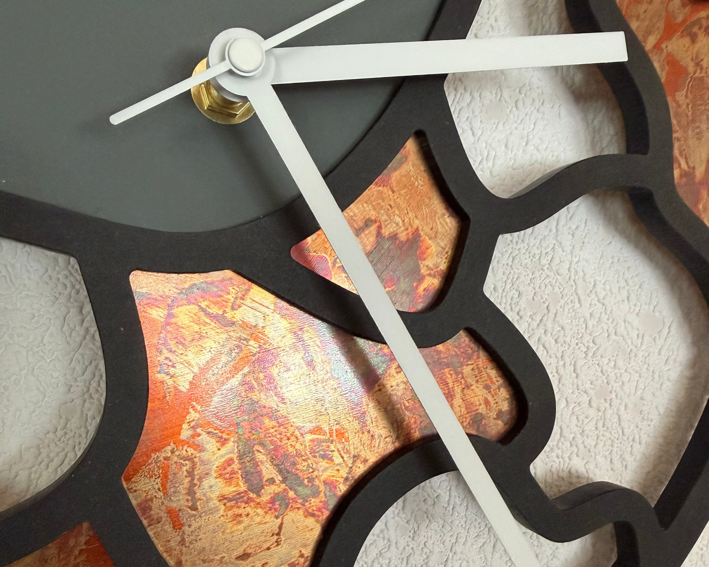 Wanduhr mit Kupfer und Fenixbeschichtung