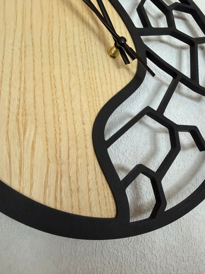 Wanduhr schwarz  mir Esche 