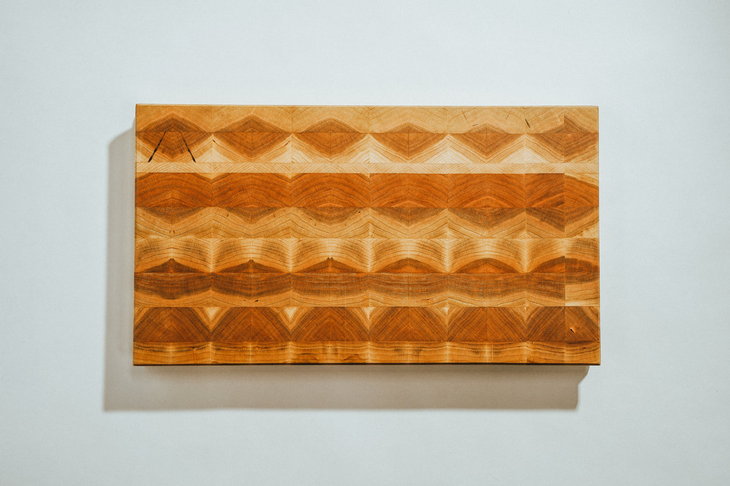 Stirnholz-Schneidebrett aus Kirsche 47 x 27cm