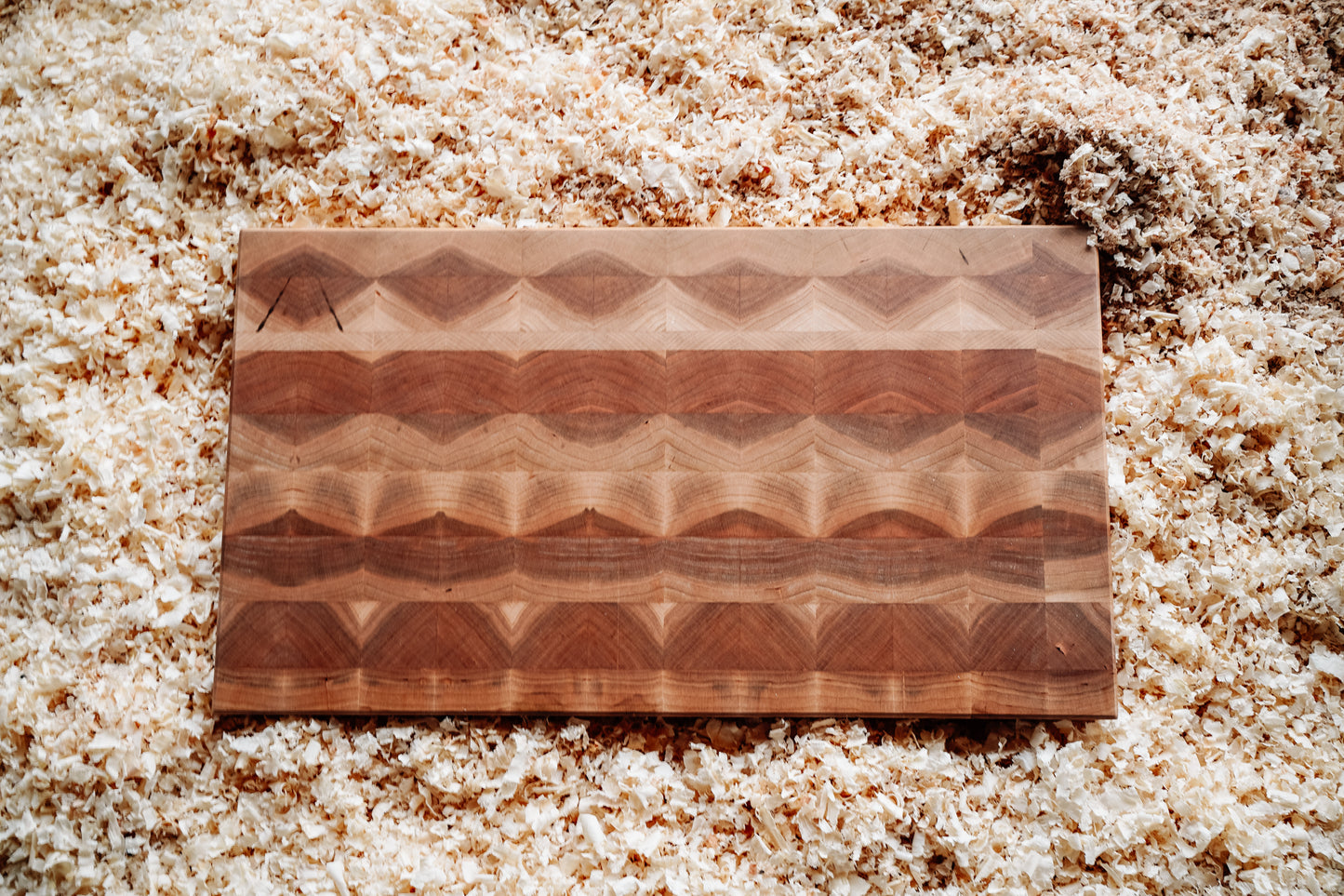 Stirnholz-Schneidebrett aus Kirsche 47 x 27cm